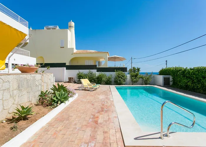 With Private Pool, Stunning View And Just 5 Min Walk From The Villa Carvoeiro (Lagoa)