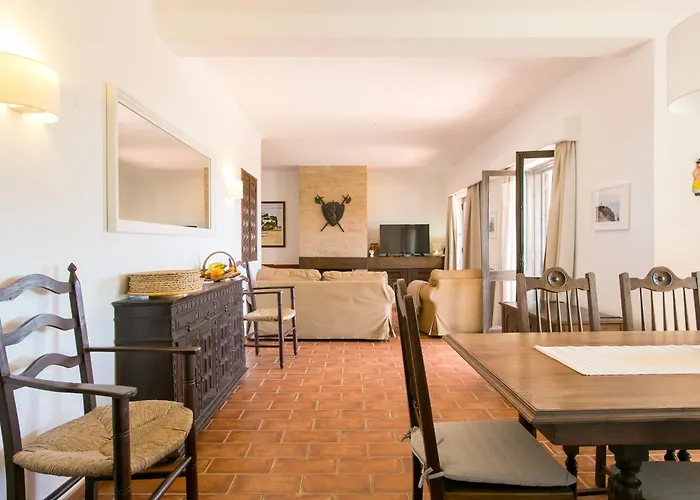 With Private Pool, Stunning View And Just 5 Min Walk From The Villa