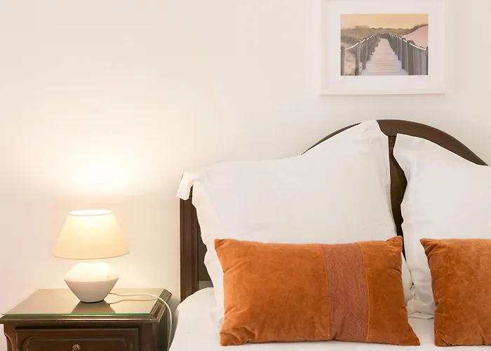 With Private Pool, Stunning View And Just 5 Min Walk From The Carvoeiro (Lagoa)