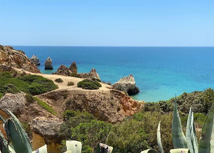 Villa With Private Pool, Stunning View And Just 5 Min Walk From The *