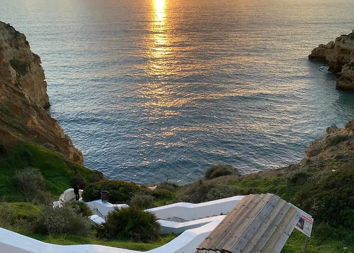 Villa With Private Pool, Stunning View And Just 5 Min Walk From The *