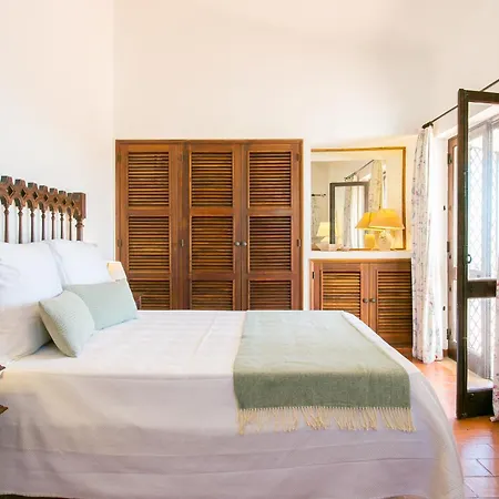 Villa Carvoeiro With Private Pool, Stunning View And Just 5 Min Walk From The