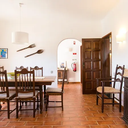 Villa Carvoeiro With Private Pool, Stunning View And Just 5 Min Walk From The *