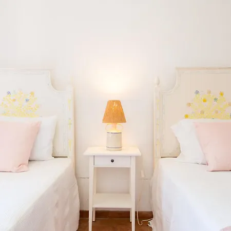Villa Carvoeiro With Private Pool, Stunning View And Just 5 Min Walk From The Carvoeiro (Lagoa)