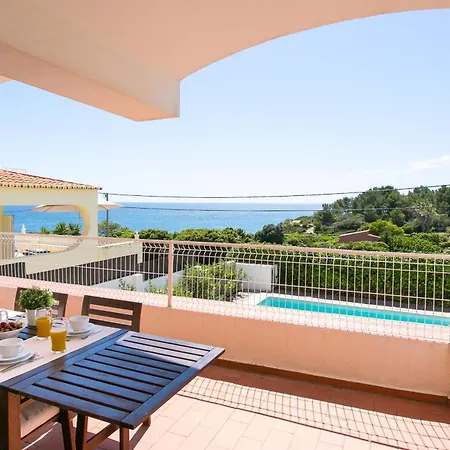 Villa Spacious Private With Pool, Sea View & Walkable Access *